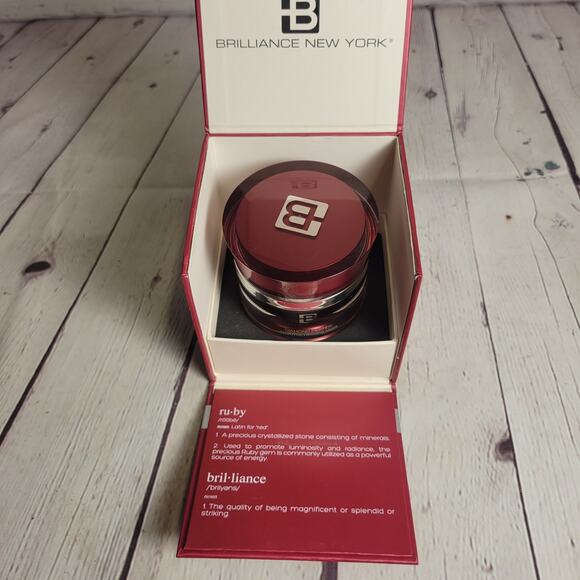 Brilliance New York Thermal Heating Mask Ruby Red Collection 1.69 fl oz. - Picture 6 of 6